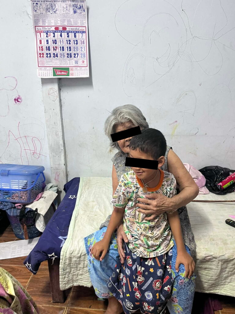 “ในเดือนพฤษภาคม น้องจะได้เลื่อนระดับขึ้นชั้น ป.1 ทำให้มีค่าใช้จ่ายเพิ่มเติมด้านชุดนักเรียน”